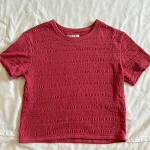 American Eagle women’s short sleeve shirt, size XS. Pinkish red color.